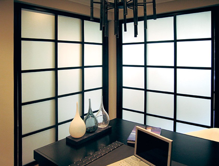 Угловая перегородка в японском стиле с матовым стеклом Междуреченск