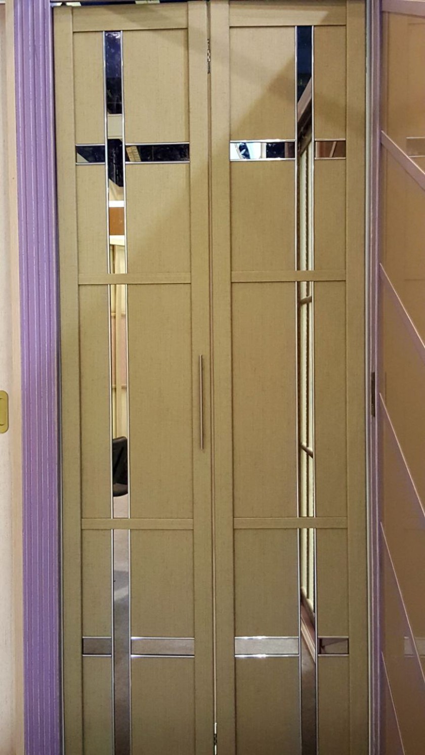 Двери гармошка шпонированные с зеркальным декором Междуреченск