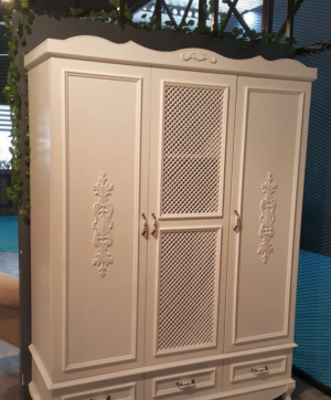 Распашные двери с декоративными накладками Междуреченск
